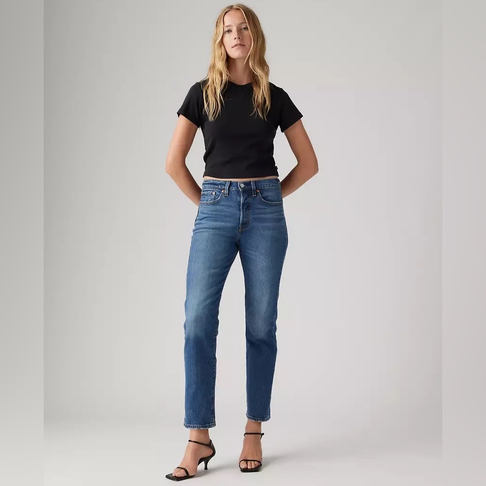 Levi's Wedgie Straight Fit Ankle Jeans Medium Faded Wash Button Fly